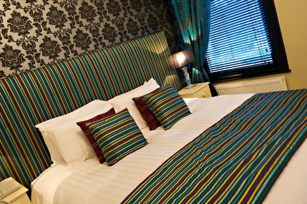 Hotel The Grafton Harrogate Zewnętrze zdjęcie A bed runner